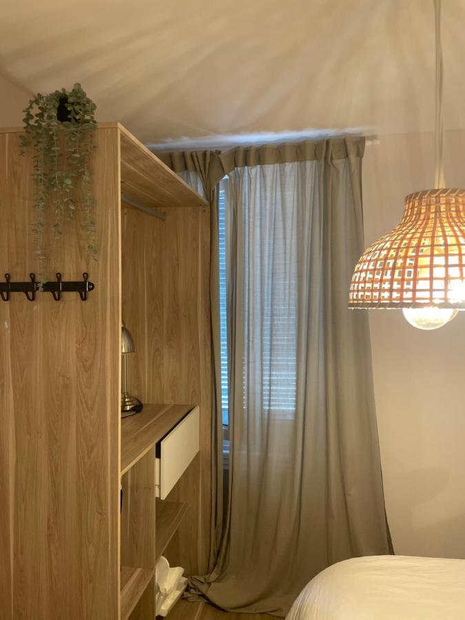 Appartement Leon, Port & Halles Depart Ferry, Proche Plages ตูลง ภายนอก รูปภาพ